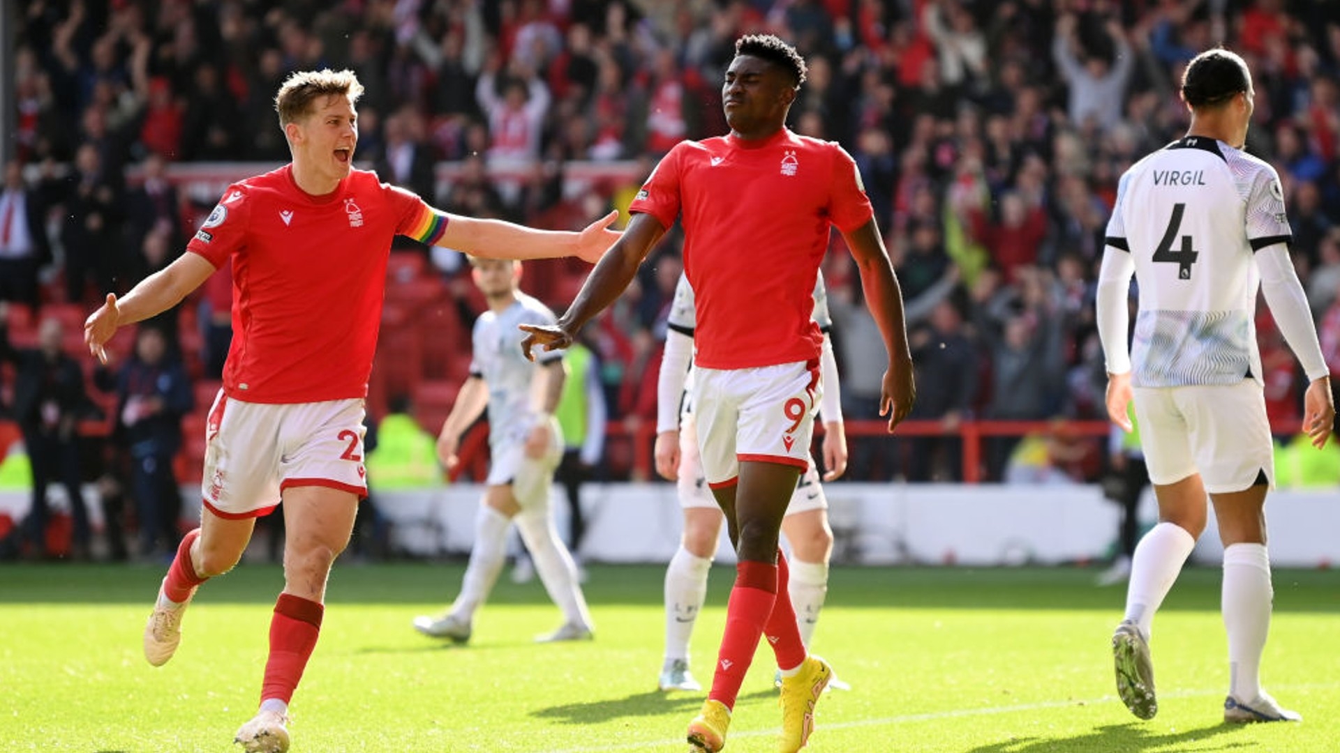 对于足球迷 对于足球迷