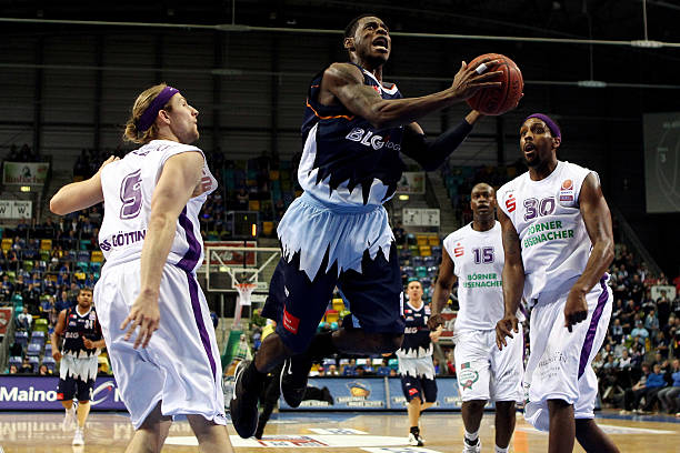 速的截击能 速的截击能