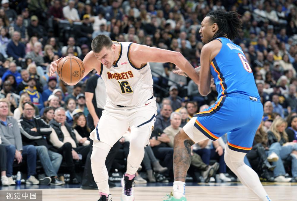 格与现代足 格与现代足